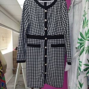 Houndstooth stretch dress